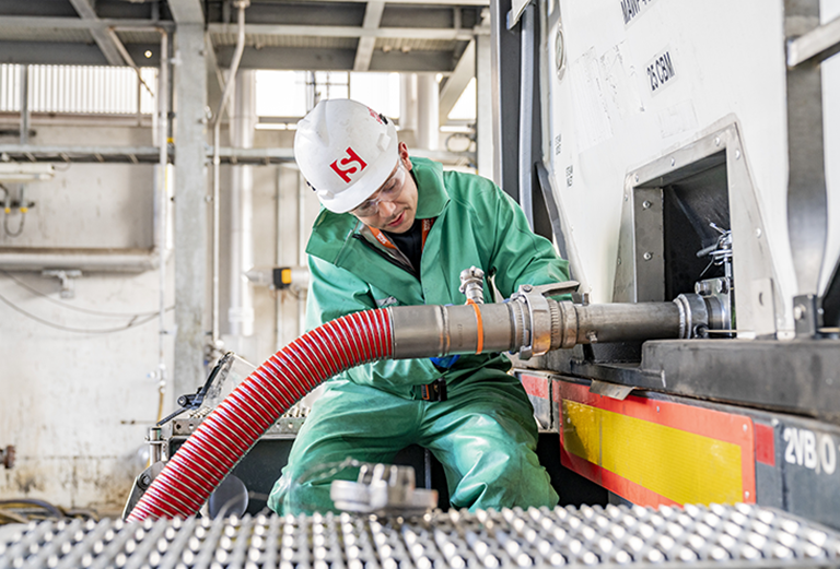 Stolt Tank Container professional loading a tank container with liquids