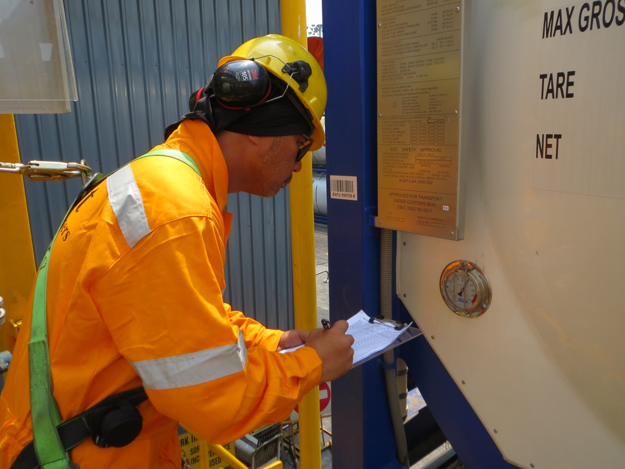 Expanded state-of-the-art tank container heating in Singapore | Stolt ...