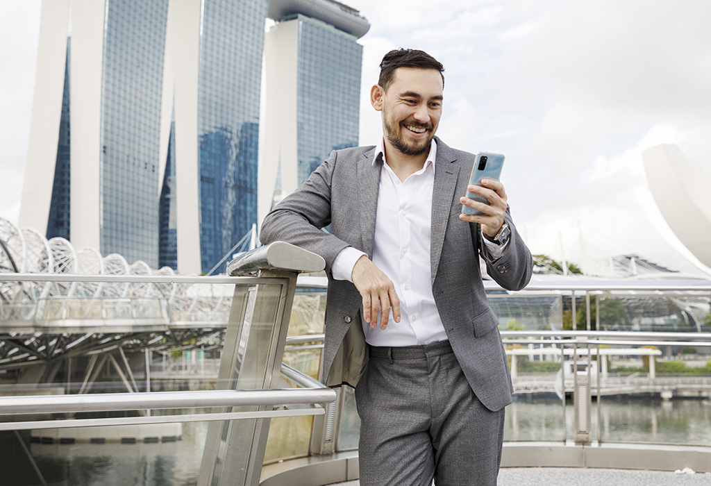 Connect with Stolt Tank Containers